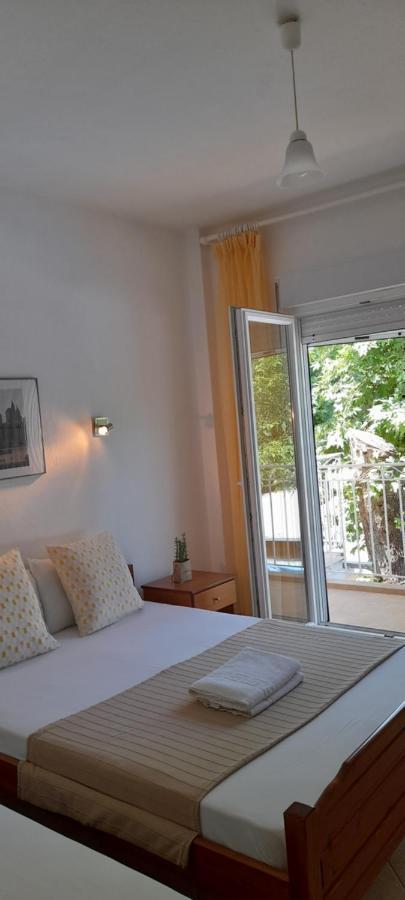 Akrogiali Apartments Paralia Skotinis Exterior photo